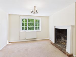 Sitting Room- click for photo gallery